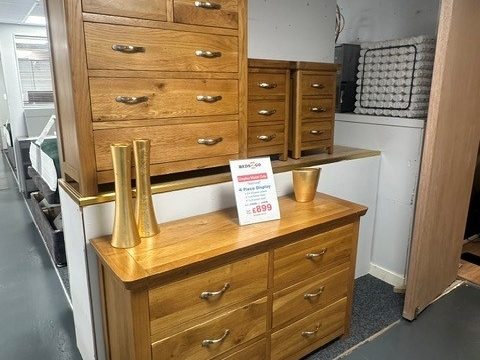 Balmoral 4 Piece Display