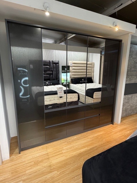 Rauch Mainz Plus 5 Door 6 Drawer Wardrobe ( Display Model Only) - Image 2