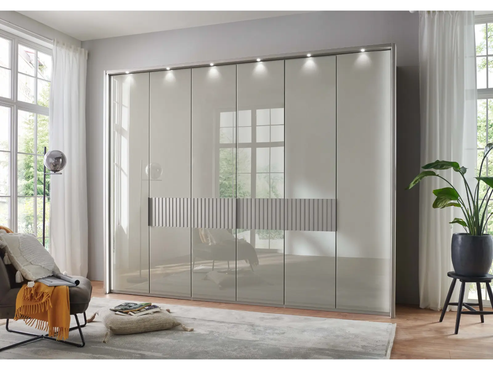 Wiemann Ventura 300cm 6 Door Wardrobe - Image 4