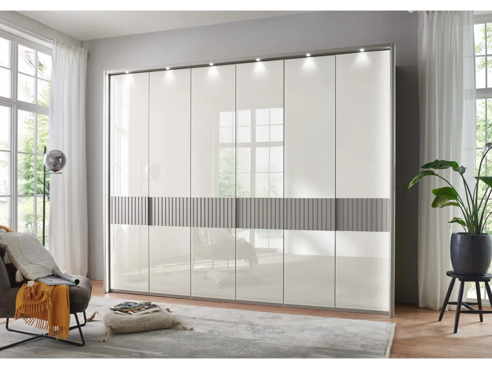 Wiemann Ventura 300cm 6 Door Wardrobe - Image 3